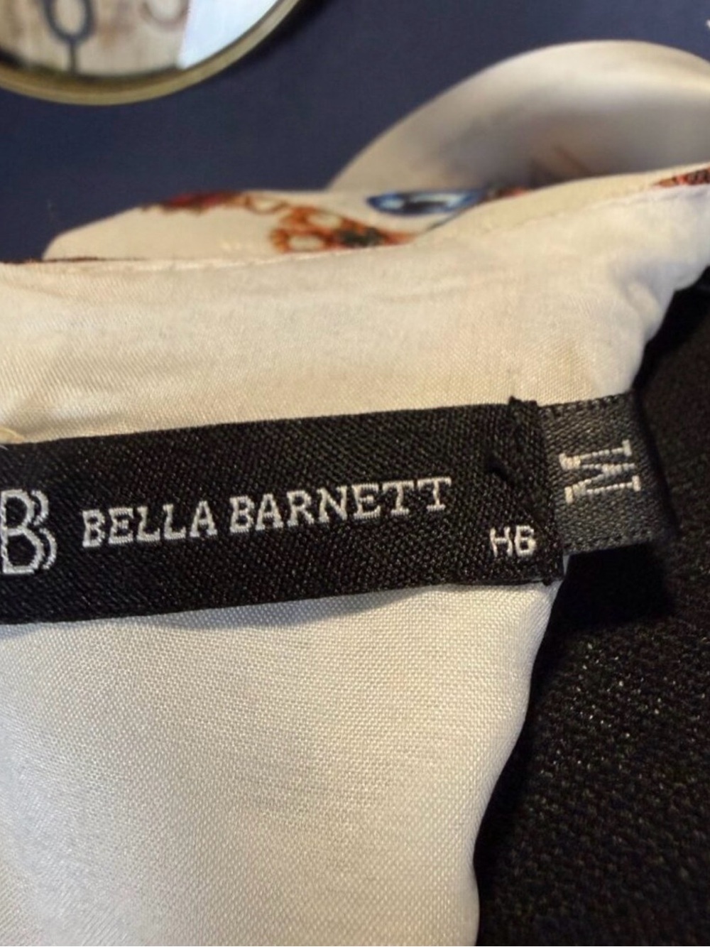 Bella Barnett NWT Gio Diamante Mini Dress Size Medium - Picture 8 of 9